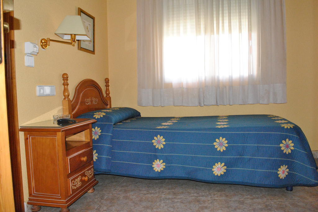 Hostal Rey Teodomiro オリウエラ 部屋 写真